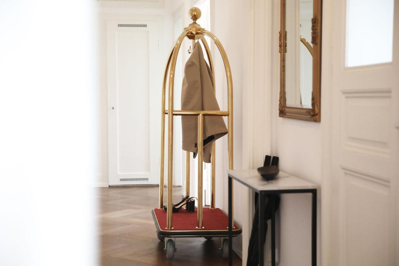 Palais Passy~Design Suite Mit Ausblick Im Zentrum Wiesbaden Exterior foto